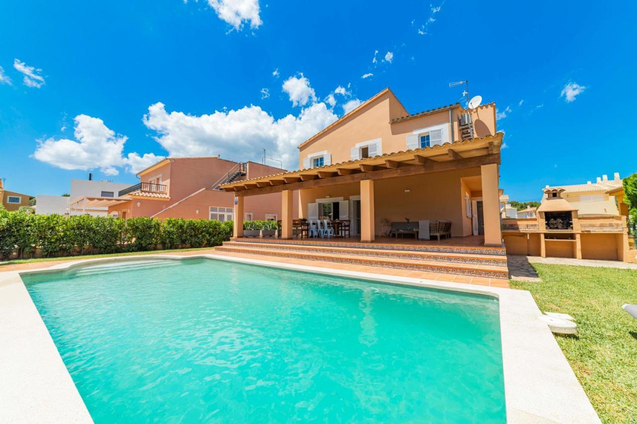 Joana Barcares For 10 With Swimming Pool Villa